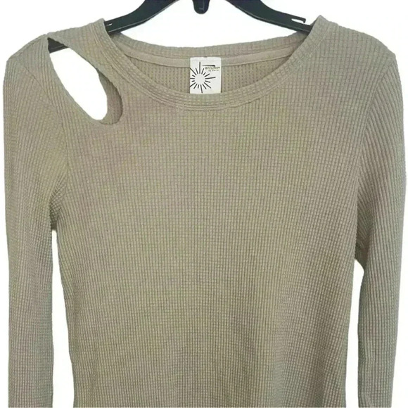 aerie Tops - Offline by Aerie One Shoulder Cut Out Long Sleeve Size Small